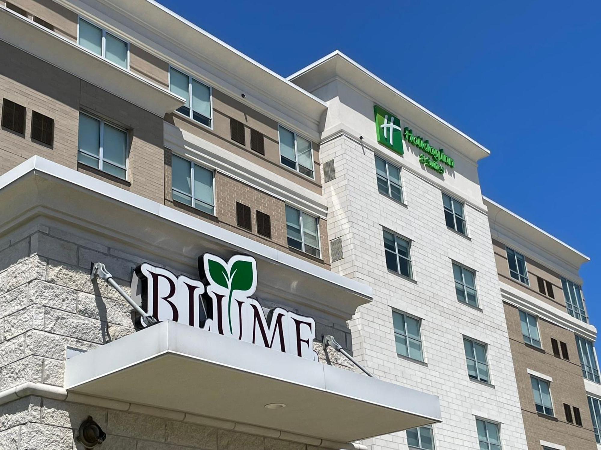 Holiday Inn & Suites - Farmington Hills - Detroit Nw By Ihg Ngoại thất bức ảnh