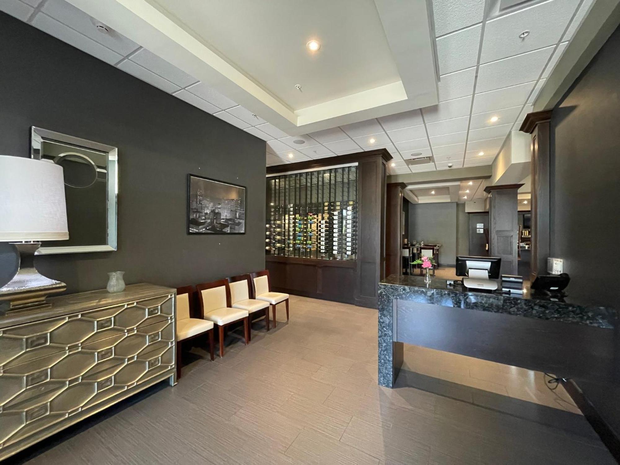Holiday Inn & Suites - Farmington Hills - Detroit Nw By Ihg Ngoại thất bức ảnh