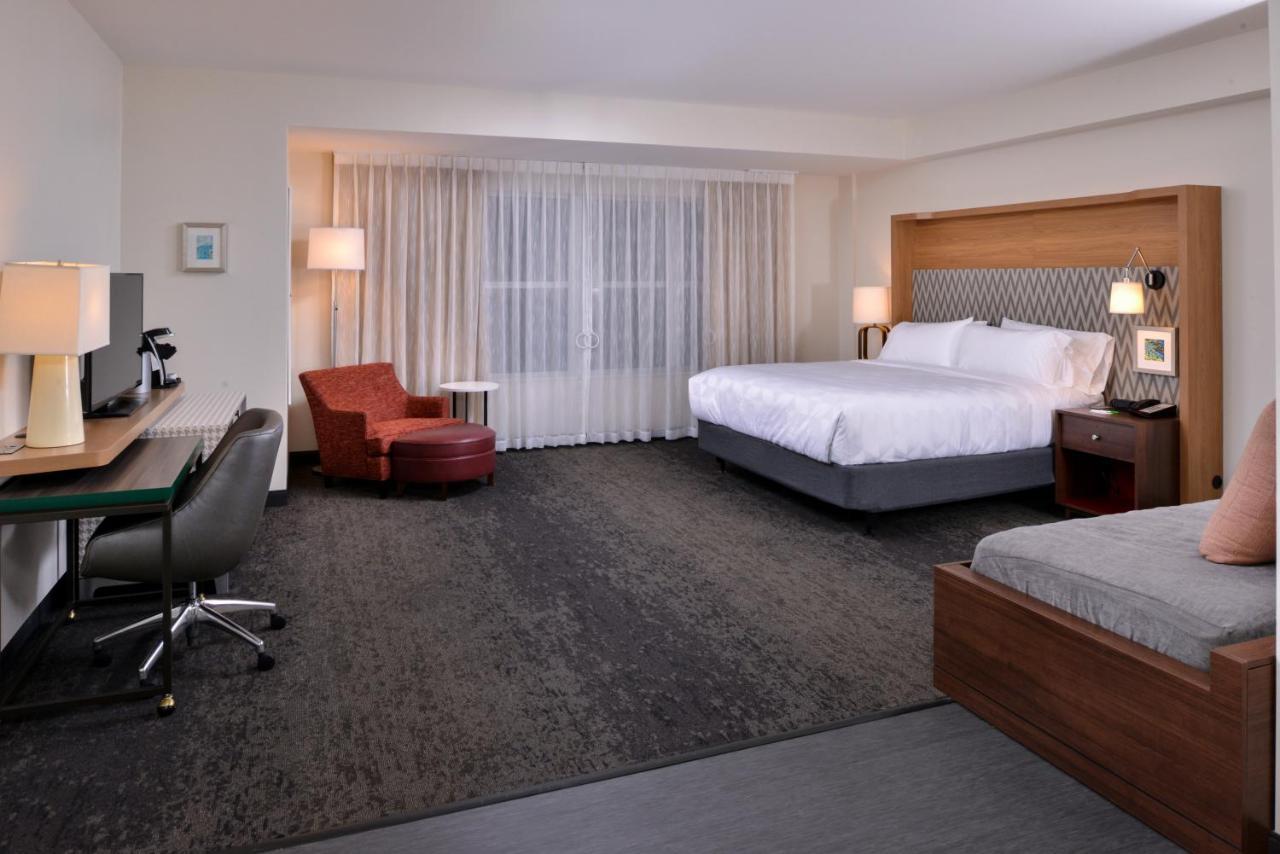 Holiday Inn & Suites - Farmington Hills - Detroit Nw By Ihg Ngoại thất bức ảnh