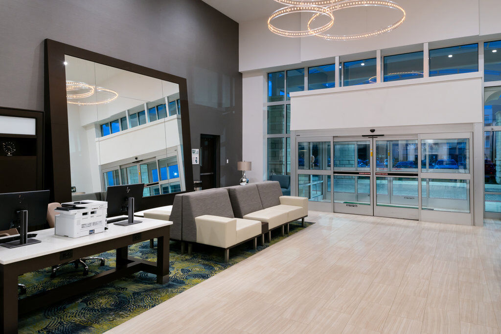 Holiday Inn & Suites - Farmington Hills - Detroit Nw By Ihg Ngoại thất bức ảnh